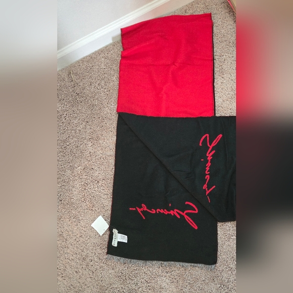 Givency red & black reversible scarf - Picture 5 of 6